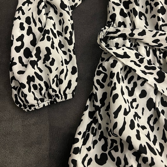 AX Paris print ruffle wrap dress - Picture 5 of 5